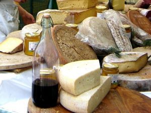 Classic Cheese and Wine Pairing