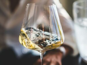 Deconstructing Wine Acidity: How Tartaric, Malic, and Lactic Acids Shape Every Sip